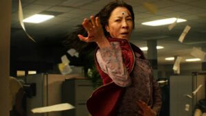 Filmes – ‘Tudo em Todo Lugar ao Mesmo Tempo’ aborda o multiverso frenético