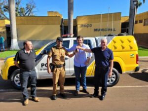 Tiago Amaral entrega viatura para Patrulha Rural e anuncia três caminhões para Alvorada do Sul