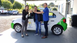 Deputado Bazana encaminha veículo 0 KM para Apae de Borrazópolis