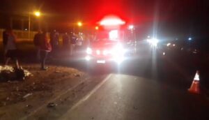 Motorista de Arapongas morre após bater carro em três animais