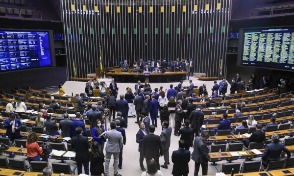 Câmara aprova PEC dos Benefícios Sociais em segundo turno