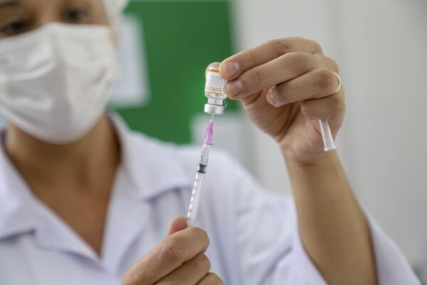 Apucarana vacina 4º dose contra Covid-19 a partir de 18 anos