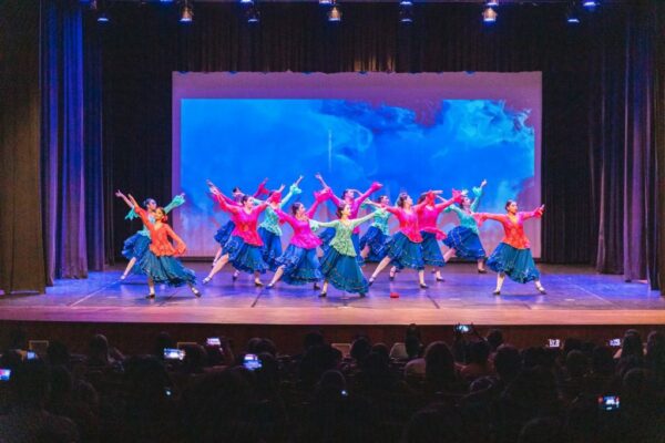 Escola de dança de Apucarana se apresenta no festival internacional de Joinville-SC
