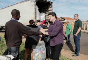 Feira verde atende mais de 3.500 famílias e recolhe 36 toneladas de recicláveis