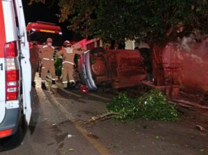 Rapaz de 21 anos morre com seis tiros após perseguição em Londrina