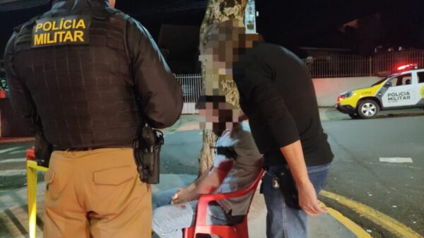 Vítima de facada é salva pela PM durante abordagem em Apucarana