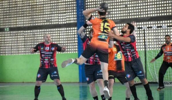 Handebol de Apucarana se classifica para a semifinal do Paranaense