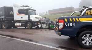Graves acidentes interditam BR-277 e deixam 3 mortos no Paraná