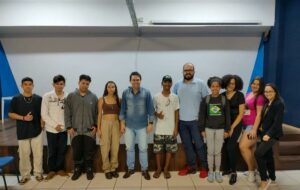 Prefeito conversa com jovens do Projeto “Caminho das Profissões”