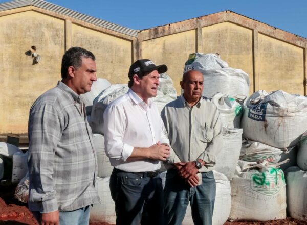 Apucarana repassa 500 toneladas de calcário a produtores
