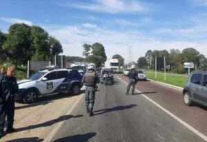 Pai golpeia filho com 20 facadas após briga por herança no PR