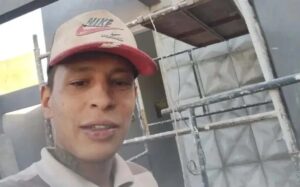 Jovem fica em estado grave após explosão de frasco de desodorante