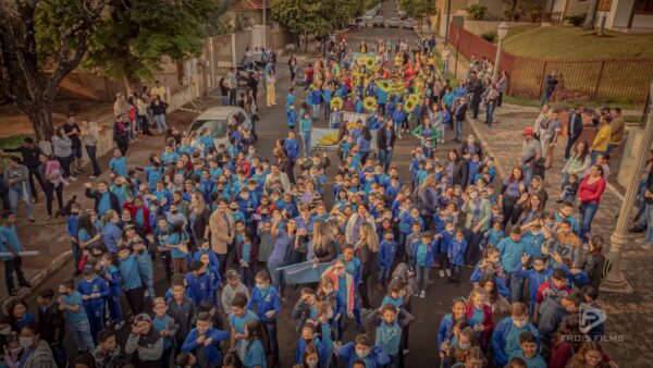 Fanfarra de São Pedro do Ivaí emociona população durante Desfile Cívico