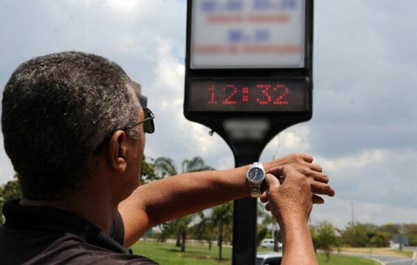Ministério de Minas e Energia descarta volta do horário de verão em 2022