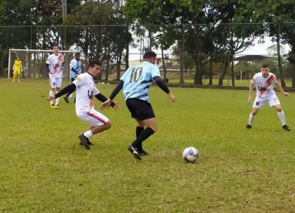 Segunda rodada da Copa Apucarana de Futebol Amador é realizada com tempo chuvoso