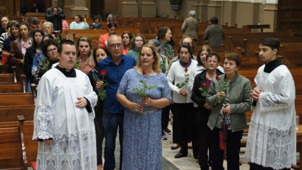 JUBILEU 80 ANOS: Vice-prefeito de Arapongas participa de Missa em homenagem aos Poderes Públicos