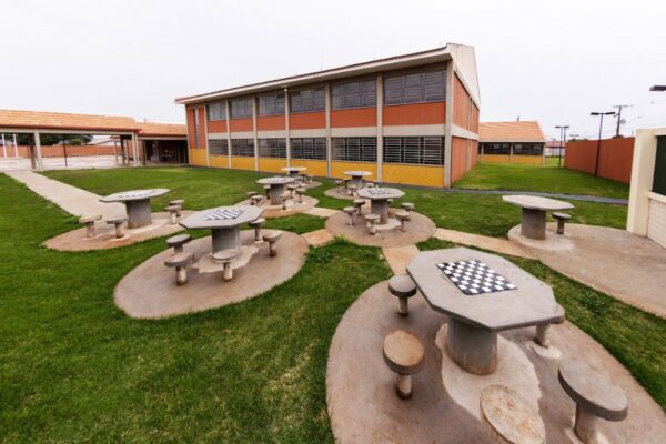 Colégio Estadual Irondi Pugliese abre matrículas para alunos do 6º e 1º ano; saiba mais