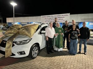 Borrazópolis recebe veículo Zero km