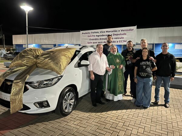 Borrazópolis recebe veículo Zero km