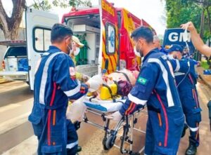 Motorista invade preferencial e idoso de 66 anos fica em estado grave