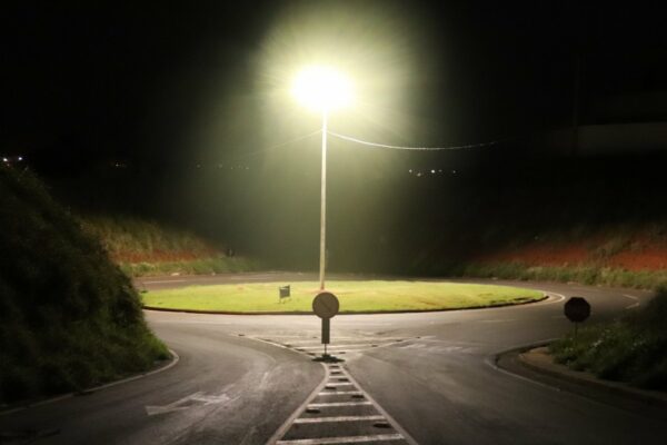 Rotatória e viaduto da PR-444 recebem iluminação de LED em Arapongas
