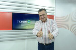 Beto Preto conquista votos em 399 municípios do Paraná