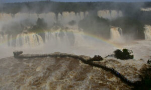 Turista canadense morre após cair nas Cataratas do Iguaçu