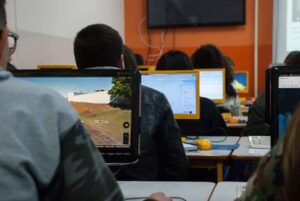 Secretaria de Educação oferece mais de 40 mil vagas no Paraná para cursos técnicos no ano que vem