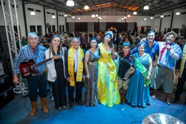 Mauá da Serra realiza Miss e Mister Terceira Idade