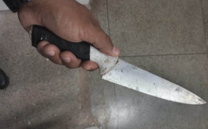 Homem leva quatro facadas dentro de bar em São João do Ivaí