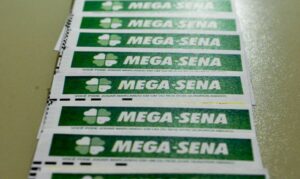 Mega Sena acumula e deve pagar R$ 77 milhões no próximo sorteio