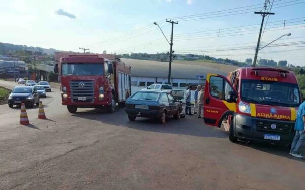 Bombeiros e Samu atendem dois acidentes de trânsito em Ivaiporã