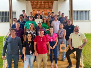 Mandaguarienses participam de missão técnica a São Roque de Minas