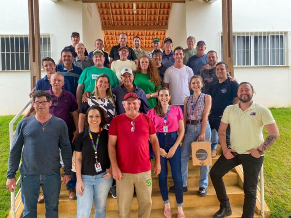 Mandaguarienses participam de missão técnica a São Roque de Minas