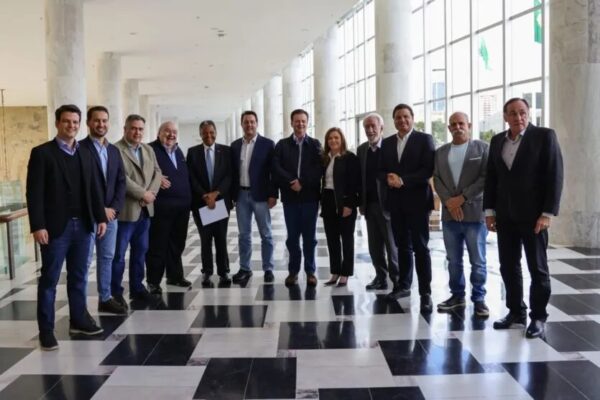 Beto Preto, o campeão nacional de votos do PSD, almoça com Kassab