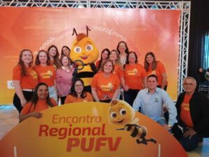 Professores da rede municipal de Cambira participam de evento proporcionado pelo SICREDI