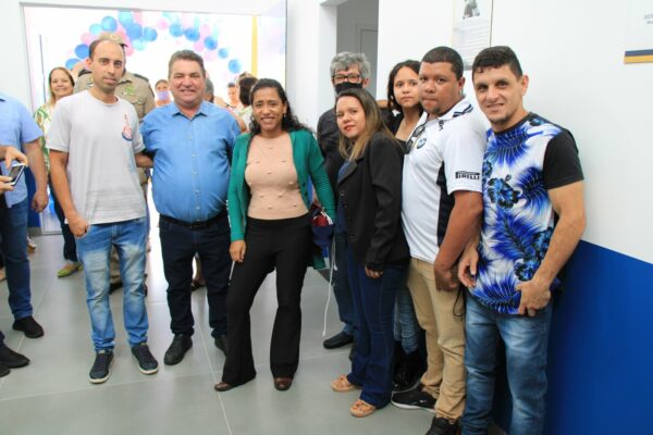 Prefeitura de Arapongas inaugura nova sede da UBS Petrópolis, que homenageia técnica de enfermagem Elizene Oliveira