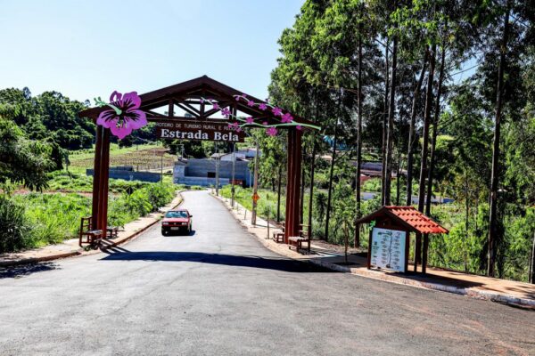 Governo do Estado entrega projeto de paisagismo da Estrada Bela em Apucarana