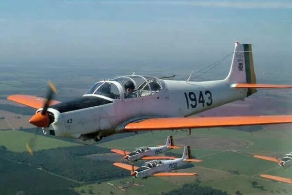 Avião da FAB desaparece em Santa Catarina