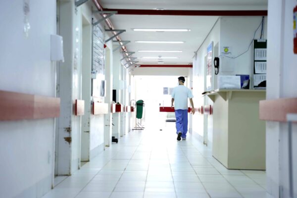 Governo anuncia antecipação do pagamento a hospitais que atendem pelo SUS