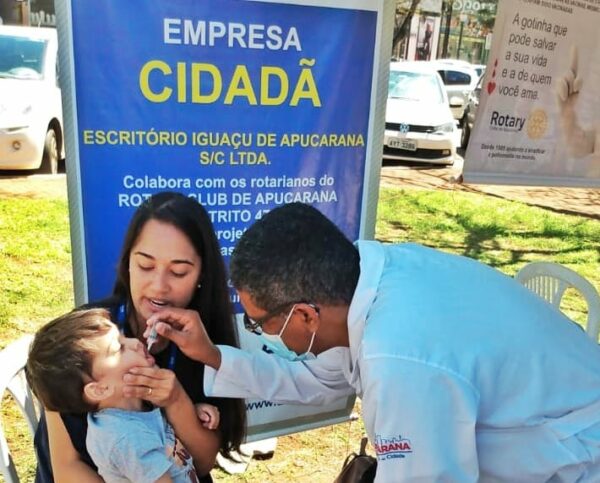 Apucarana atinge 98,9% de vacinação contra pólio e lidera entre as grandes cidades do PR