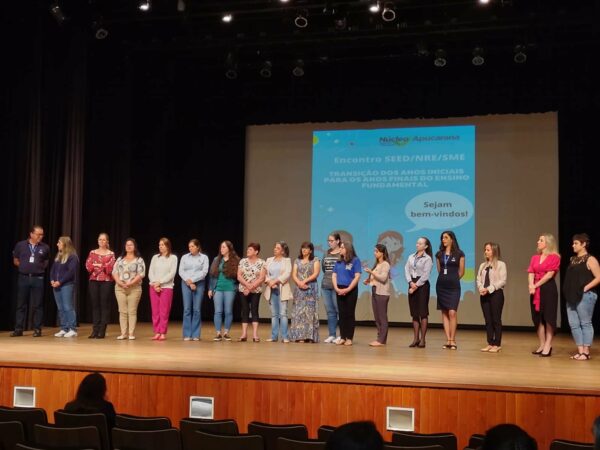 Semed participa de encontro sobre transição de estudantes do 5º ao 6º ano do Ensino Fundamental em Arapongas