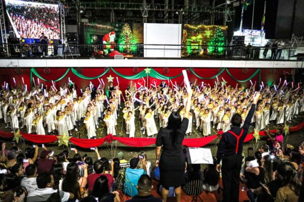 Platô da Praça Rui Barbosa de Apucarana tem hoje espetáculos de dança, cantata e show musical