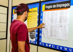 Apucarana foi 7º no Paraná na geração de empregos no mês de novembro