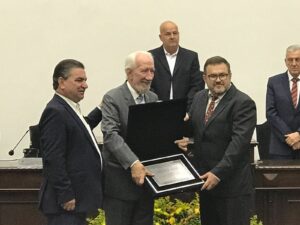Major Arduin indica e Darci Piana é Cidadão Honorário de Arapongas