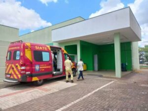 Adolescente perfura olho de irmão com garfo no Paraná durante briga familiar
