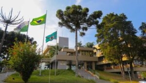Candidatos eleitos no Paraná são diplomados pelo TRE nesta segunda (19); entenda o processo
