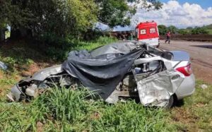 Uma pessoa morre e duas ficam feridas em acidente na BR-163