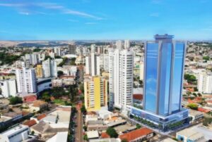 Acia lança pedra fundamental de novo prédio de 28 andares em Apucarana