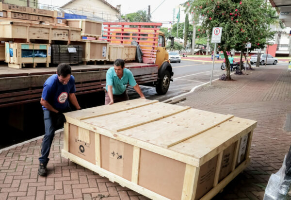 Casa da Cultura de Apucarana recebe equipamentos para instalação de elevador